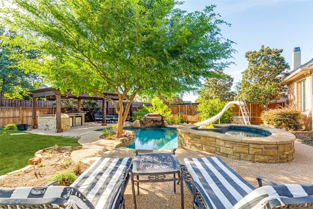 2644 Round Table Boulevard, Lewisville, TX 75056