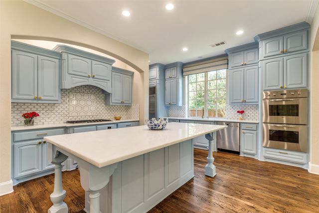 2644 Round Table Boulevard, Lewisville, TX 75056