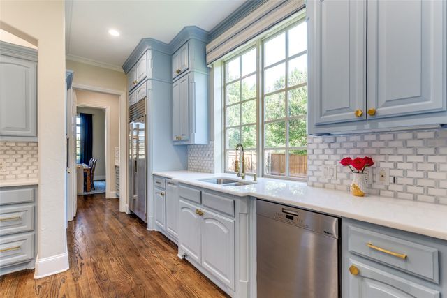 2644 Round Table Boulevard, Lewisville, TX 75056