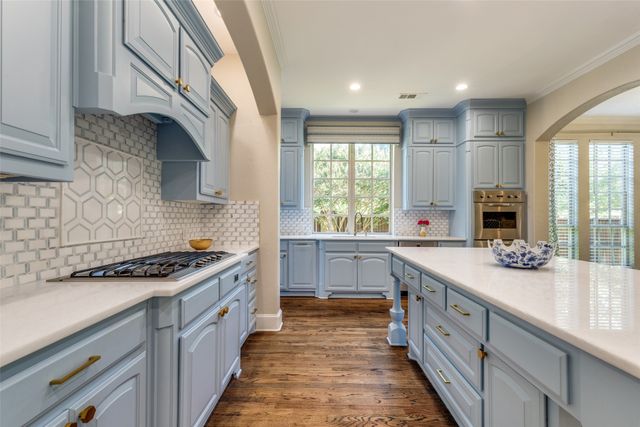 2644 Round Table Boulevard, Lewisville, TX 75056