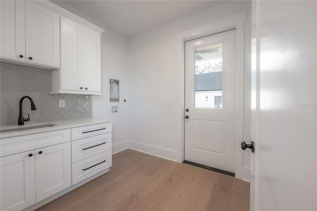 801 E NORTH STREET, Tampa, FL 33604