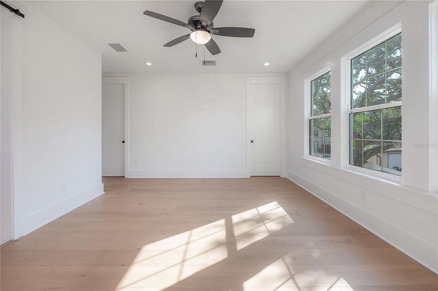 801 E NORTH STREET, Tampa, FL 33604