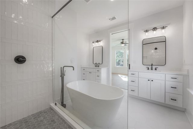 801 E NORTH STREET, Tampa, FL 33604