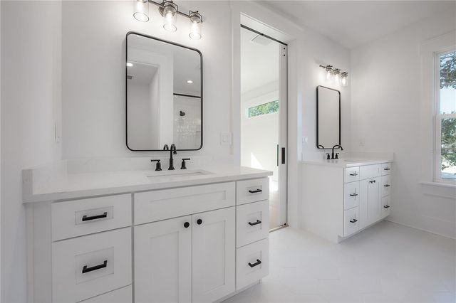 801 E NORTH STREET, Tampa, FL 33604