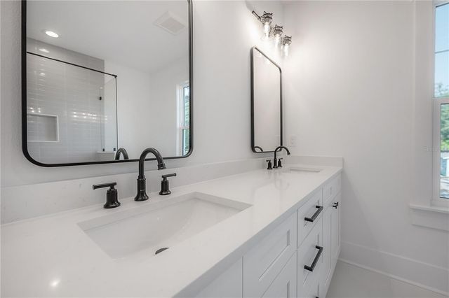 801 E NORTH STREET, Tampa, FL 33604