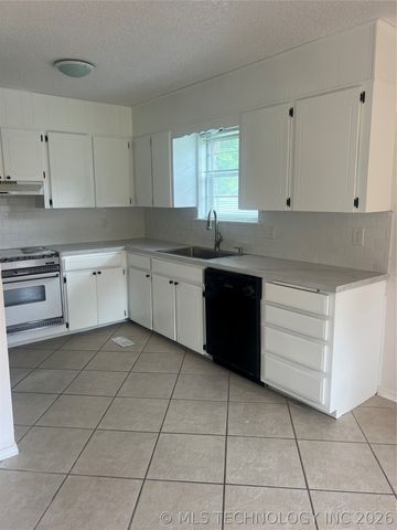 22510 E 98th Street S, Broken Arrow, OK 74014