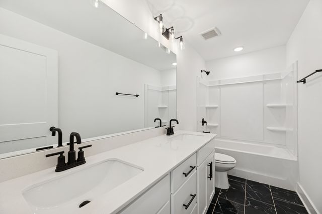 3204 Gravity Dr, Columbia, TN 38401