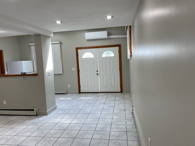 203 Gladstone Street R, Boston, MA 02128