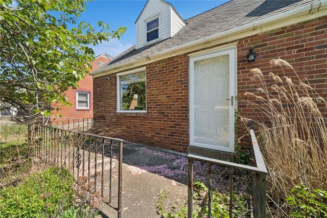 1320 Lebanon Church Rd, West Mifflin, PA 15236