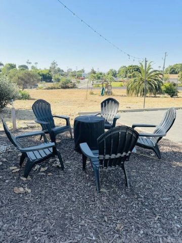 1060 Crest View Dr, Vista, CA 92081