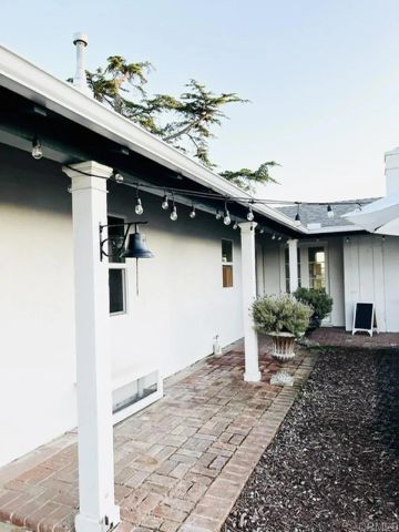1060 Crest View Dr, Vista, CA 92081