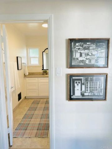 1060 Crest View Dr, Vista, CA 92081