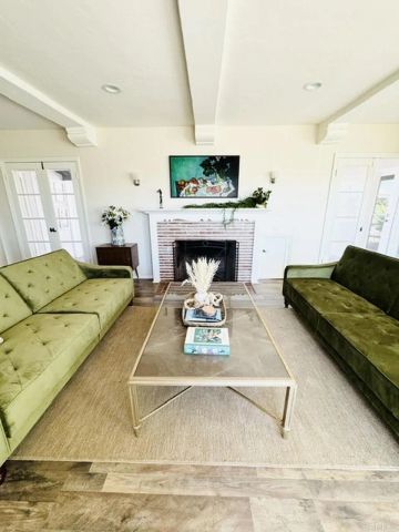 1060 Crest View Dr, Vista, CA 92081