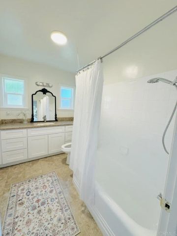1060 Crest View Dr, Vista, CA 92081