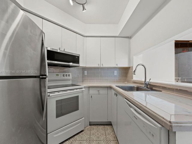 8365 SW 152nd Ave C-310, Miami, FL 33193