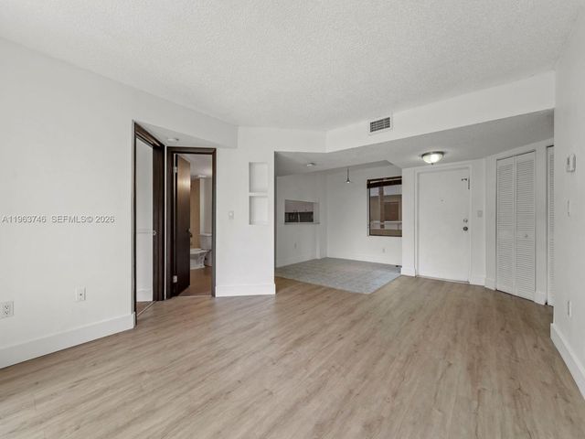 8365 SW 152nd Ave C-310, Miami, FL 33193