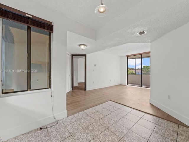 8365 SW 152nd Ave C-310, Miami, FL 33193