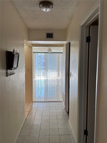 1470 NE 125th Ter 705, North Miami, FL 33161