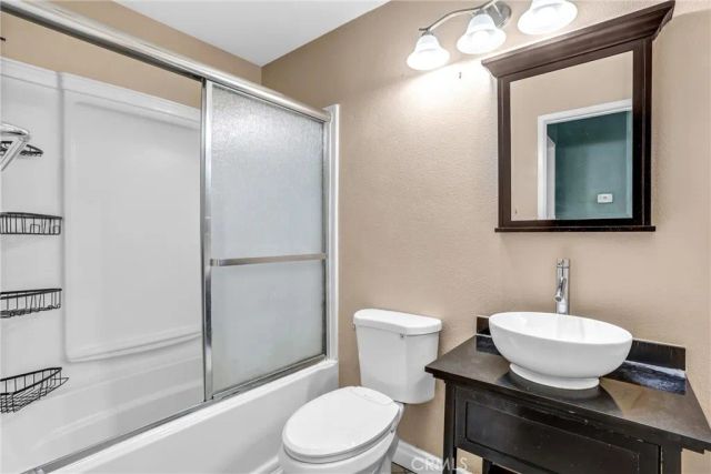 8073 Dowd Court, Fontana, CA 92336