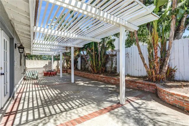 8073 Dowd Court, Fontana, CA 92336