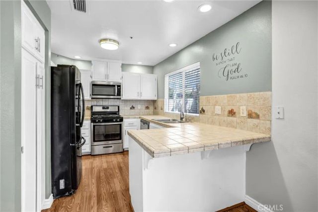 8073 Dowd Court, Fontana, CA 92336