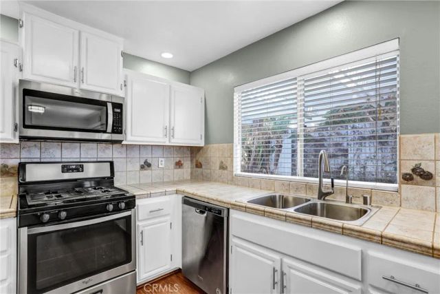 8073 Dowd Court, Fontana, CA 92336