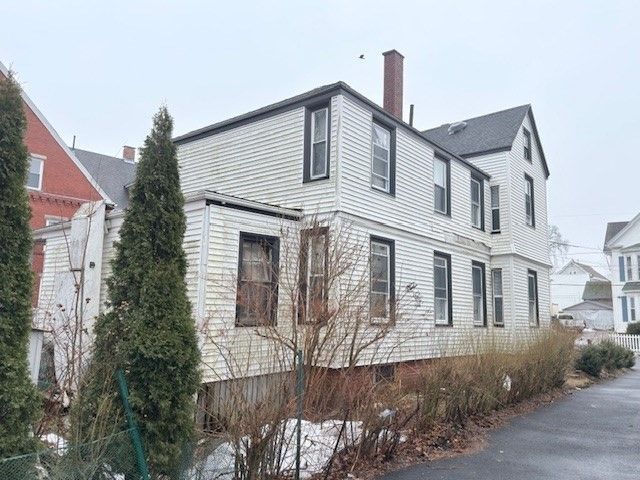 31 Arch Street, Haverhill, MA 01830