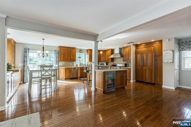 22 Sloping Hill Terrace, Wayne, NJ 07470