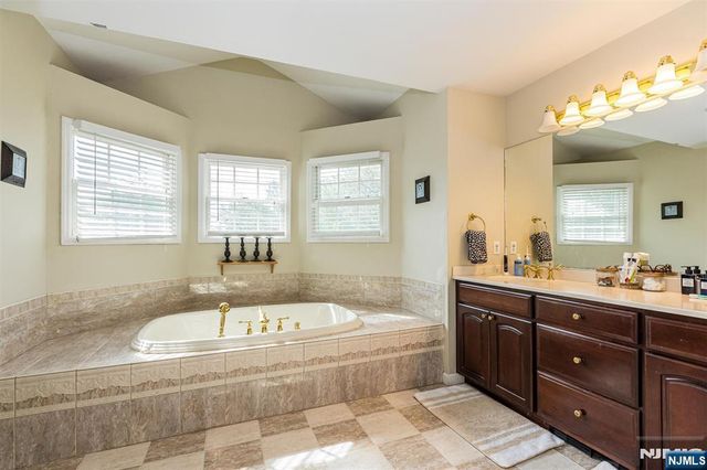 22 Sloping Hill Terrace, Wayne, NJ 07470
