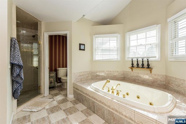 22 Sloping Hill Terrace, Wayne, NJ 07470