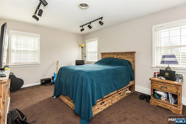 22 Sloping Hill Terrace, Wayne, NJ 07470