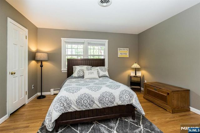 22 Sloping Hill Terrace, Wayne, NJ 07470