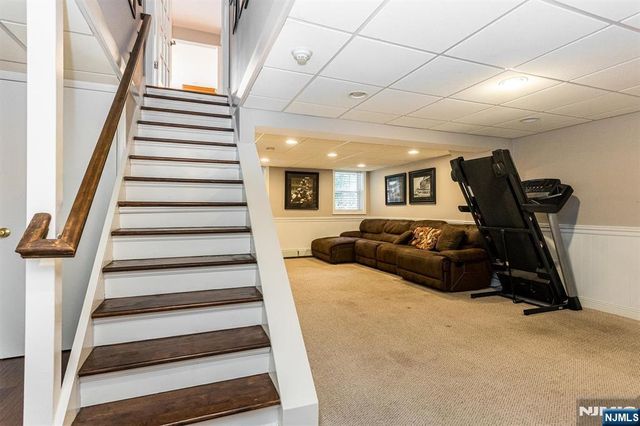 22 Sloping Hill Terrace, Wayne, NJ 07470