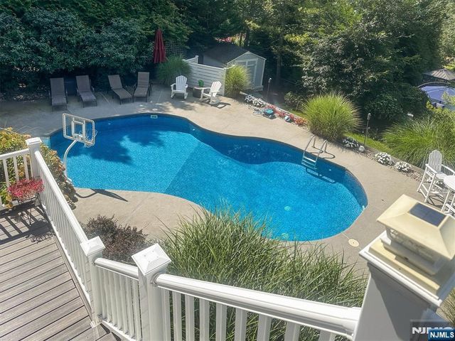 22 Sloping Hill Terrace, Wayne, NJ 07470