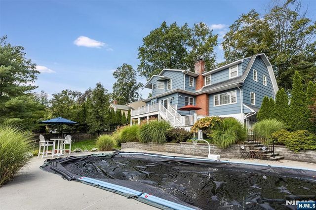 22 Sloping Hill Terrace, Wayne, NJ 07470