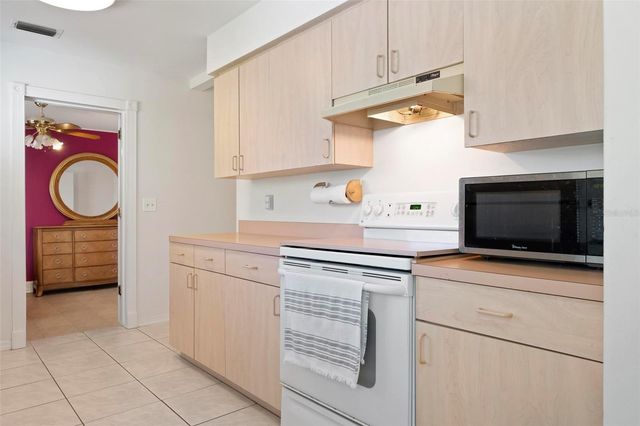 5310 HAYDEN BOULEVARD, Sarasota, FL 34232