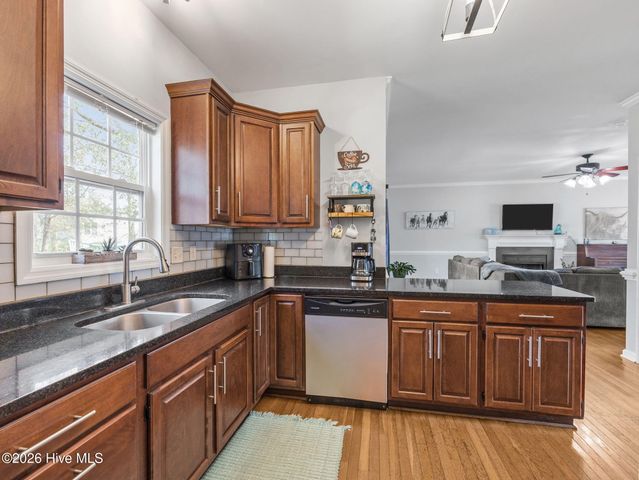 135 Shellbank Drive, Sneads Ferry, NC 28460