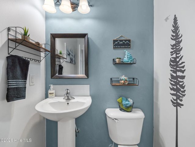 135 Shellbank Drive, Sneads Ferry, NC 28460