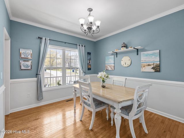 135 Shellbank Drive, Sneads Ferry, NC 28460