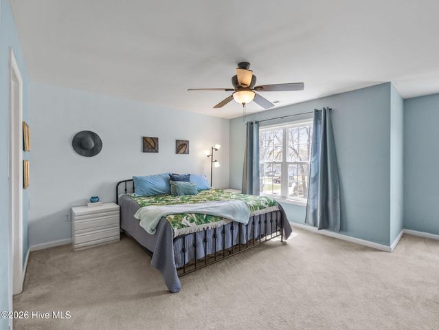 135 Shellbank Drive, Sneads Ferry, NC 28460