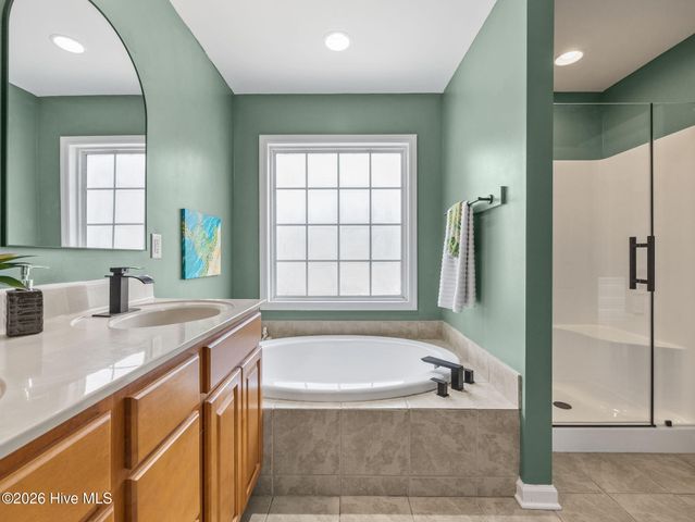 135 Shellbank Drive, Sneads Ferry, NC 28460