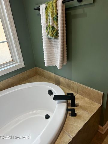 135 Shellbank Drive, Sneads Ferry, NC 28460