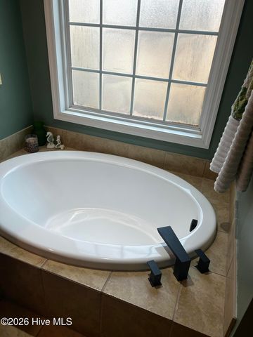 135 Shellbank Drive, Sneads Ferry, NC 28460