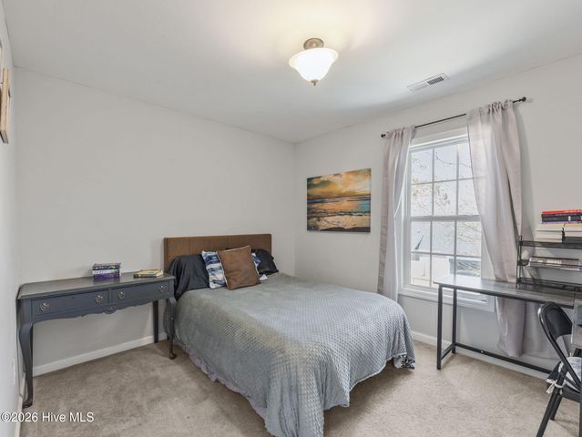 135 Shellbank Drive, Sneads Ferry, NC 28460