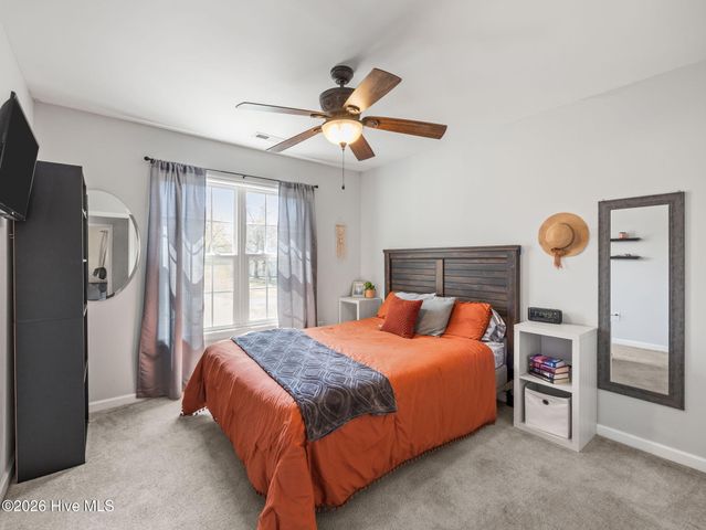 135 Shellbank Drive, Sneads Ferry, NC 28460