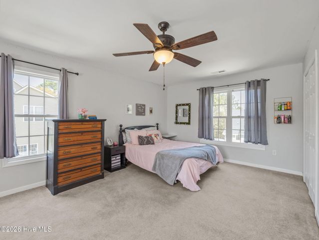 135 Shellbank Drive, Sneads Ferry, NC 28460