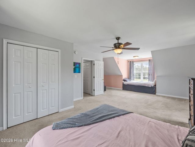 135 Shellbank Drive, Sneads Ferry, NC 28460