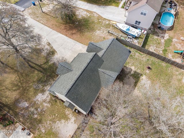 135 Shellbank Drive, Sneads Ferry, NC 28460