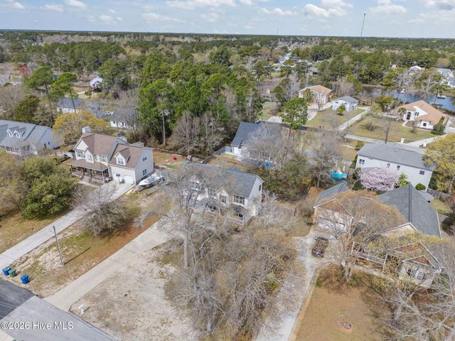 135 Shellbank Drive, Sneads Ferry, NC 28460