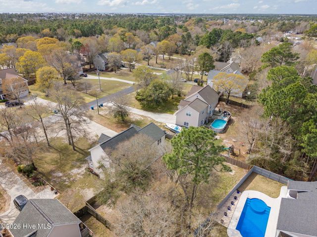 135 Shellbank Drive, Sneads Ferry, NC 28460